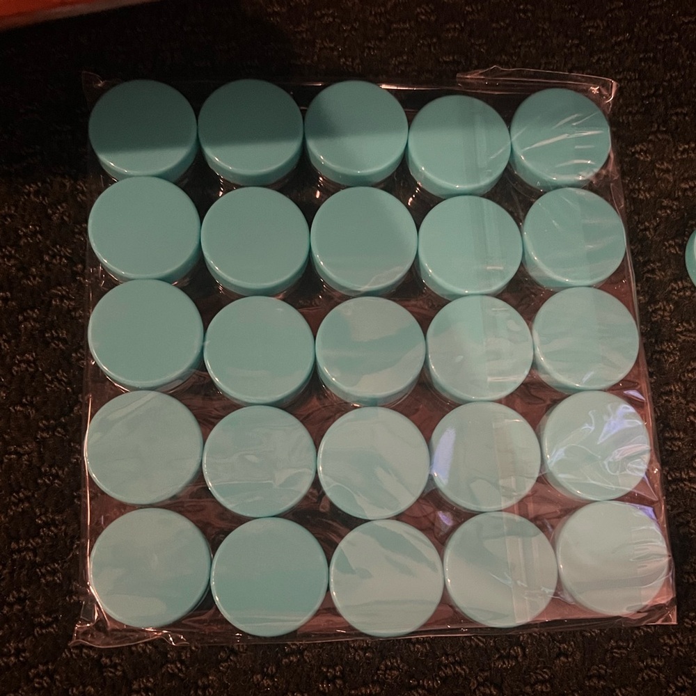 Sample containers 5 gram empty plastic cosmetic samples 25 count - Picture 2 of 8